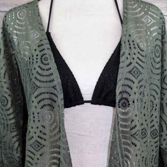 LuLaRoe Tops - LulaRoe Medium Lindsay